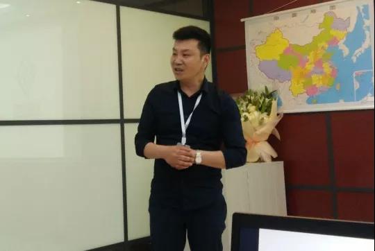 16歲帶60元闖蕩江蘇，奮斗25年成功轉(zhuǎn)型牽手世騰