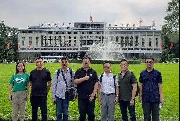 世騰控股董事長，副董事長一行赴越南考察調(diào)研